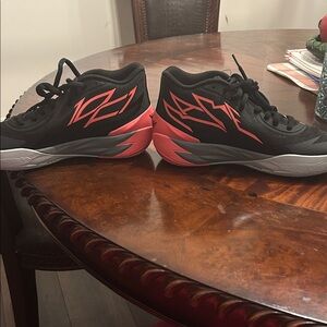 Puma lamelo ball Black and Pink Athletic Sneakers brand new without box